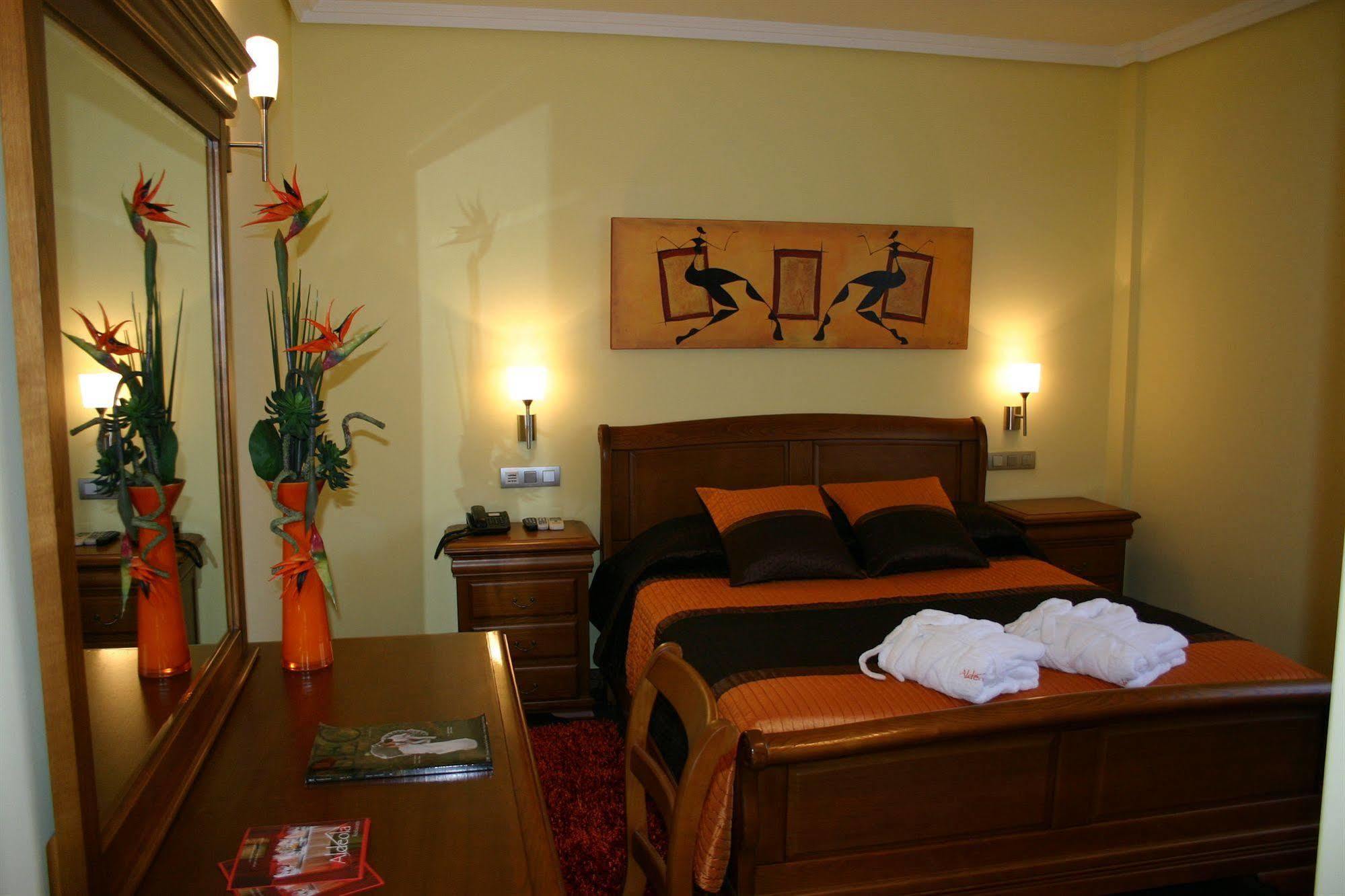 Complejo Aldeola Bed & Breakfast Malpica Luaran gambar